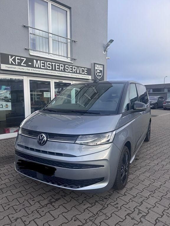 Second-hand VW Multivan Edition 150 CP (110 kW) 2023 Gri Monovolum