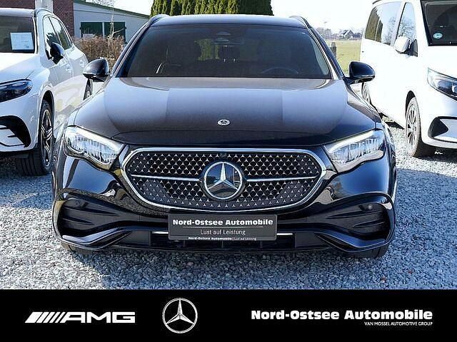 Gebraucht Mercedes E300 AMG 204 PS (150 kW) 2023 Andere farbe Kombi