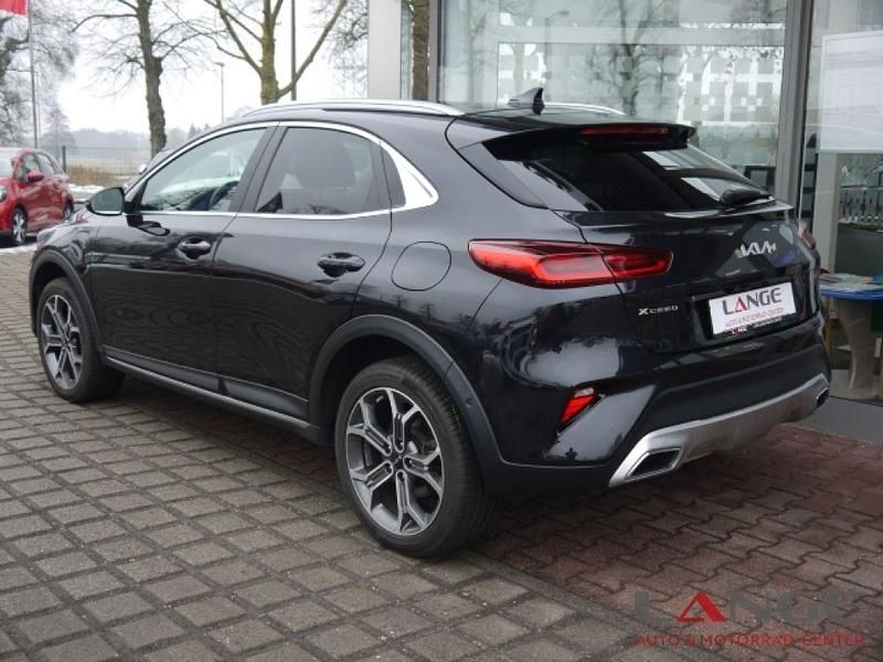 Gebraucht Kia XCeed 140 PS (102 kW) 2022 Black pearl m (metallic) SUV