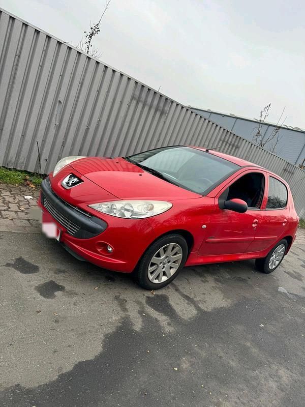 Gebraucht Peugeot 206+ 75 PS (55 kW) 2011 Kleinwagen