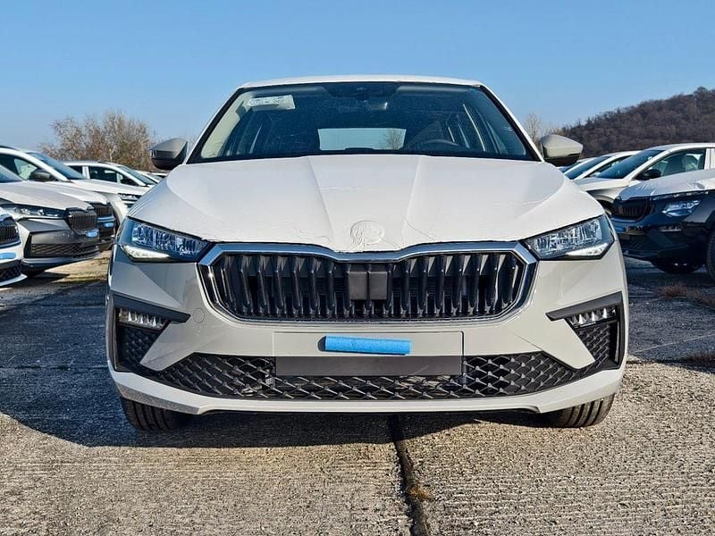 Neu Skoda Scala Drive 116 PS (85 kW) 2026 Stahlgrau uni Kleinwagen