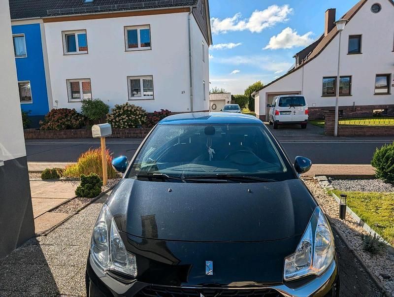Andere farben Gebraucht 2016 DS Automobiles DS3 Kleinwagen | 8.000 € - Bild 1/4