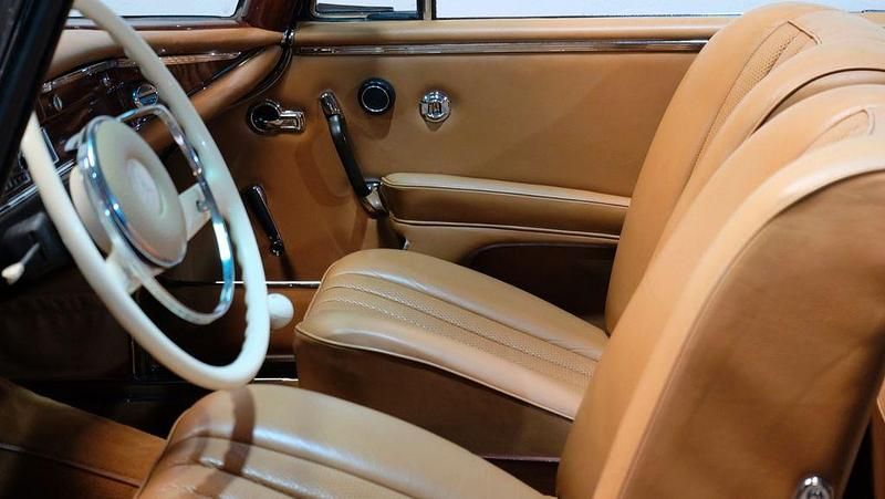 Gebraucht Mercedes W111 SE 121 PS (88 kW) 1963 Schwarz Cabrio