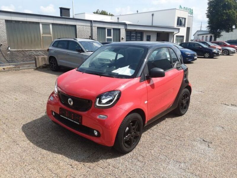 Rot Gebraucht 2017 Smart ForTwo Coupé Passion Coupé | 9.990 € (Fairer Preis) - Bild 1/4