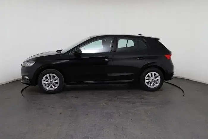 Neu Skoda Fabia Easy 80 PS (58 kW) 2025 Schwarz, blackmagic (1z1z) Limousine