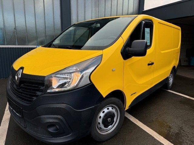 Gelb Gebraucht 2016 Renault Trafic Komfort Van | 12.490 € (Etwas zu teuer) - Bild 1/4