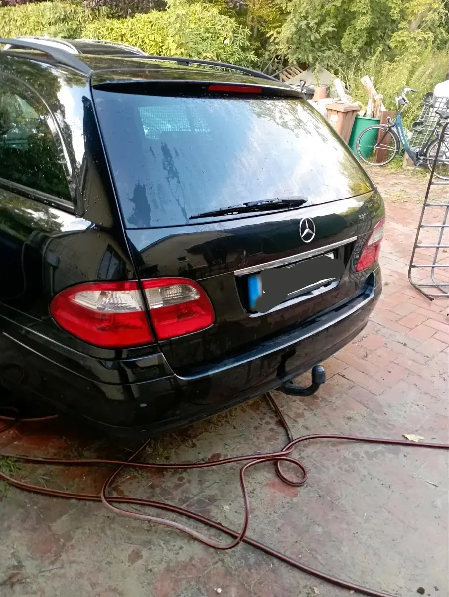 Gebraucht Mercedes E220 150 PS (110 kW) 2004 Schwarz Kombi