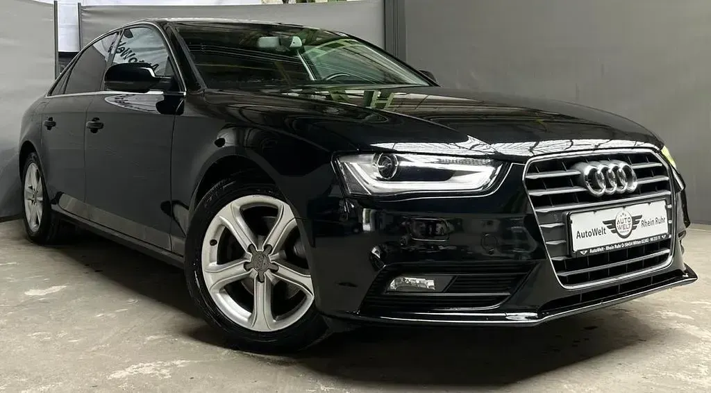 Gebraucht Audi A4 Attraction 190 PS (139 kW) 2015 Schwarz Limousine