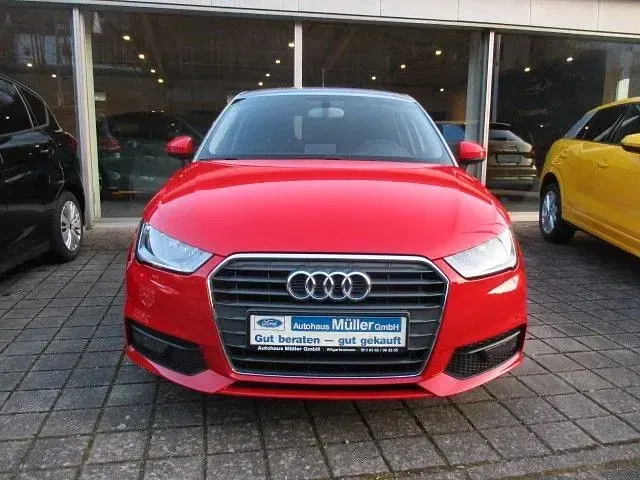 Gebraucht Audi A1 Sportback Sport 95 PS (69 kW) 2019 Rot Kleinwagen