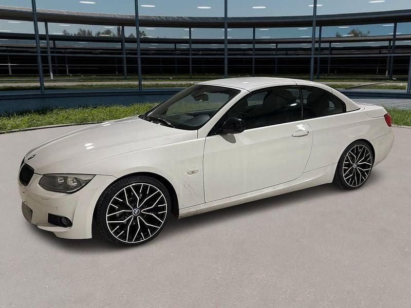 Gebraucht BMW 320 Cabriolet M Sport 170 PS (125 kW) 2012 Weiß Cabrio