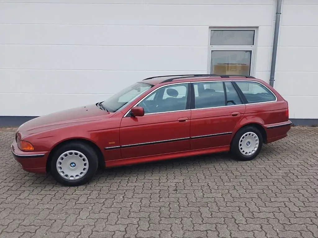 Gebraucht BMW 520 150 PS (110 kW) 2000 Rot Kombi
