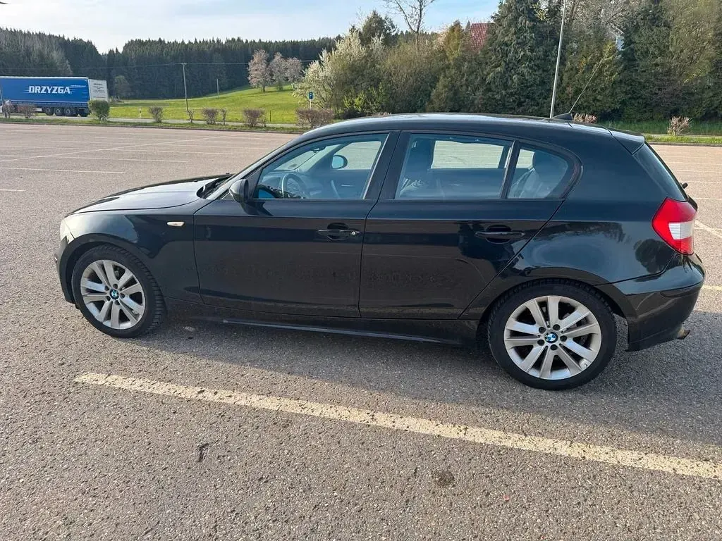 Gebraucht BMW 118 143 PS (105 kW) 2005 Schwarz Kleinwagen