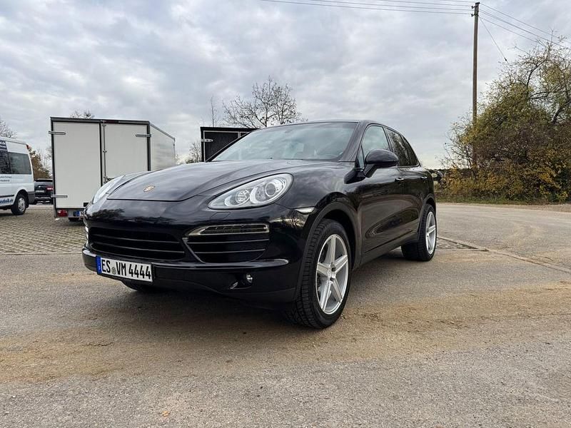 Schwarz Gebraucht 2011 Porsche Cayenne SUV | 17.950 € (Guter Preis) - Bild 1/4