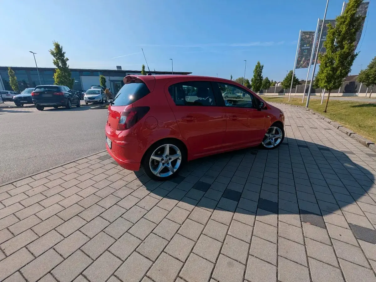 Gebraucht Opel Corsa 150 PS (110 kW) 2010 Rot Kleinwagen