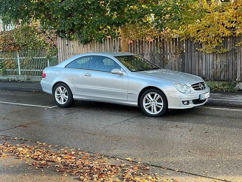 Silber Gebraucht 2007 Mercedes CLK280 Coupé | 10.800 € (Fairer Preis) - Bild 1/2