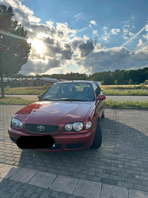 Rot Gebraucht 2001 Toyota Corolla Kleinwagen | 1.999 € - Bild 1/4