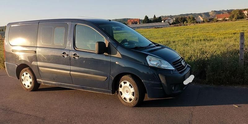 Blau Gebraucht 2008 Fiat Scudo Van / Kleinbus | 5.900 € (Teuer) - Bild 1/4