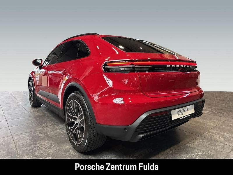 Gebraucht Porsche Macan 300 kW (408 PS) 2026 Rot SUV