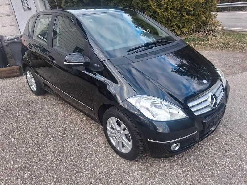 Gebraucht Mercedes A160 Elegance 95 PS (69 kW) 2010 Schwarz Van / Kleinbus