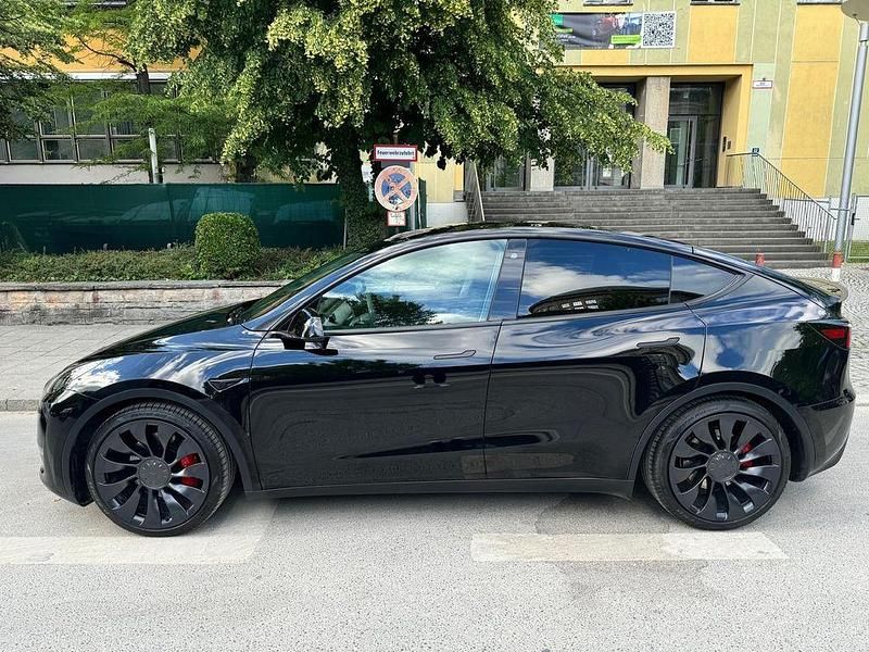 Gebraucht Tesla Model Y Performance 320 kW (436 PS) 2023 Schwarz SUV