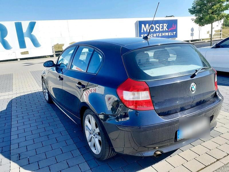 Blau Gebraucht 2005 BMW 120 Kleinwagen | 2.900 € (Guter Preis) - Bild 1/4