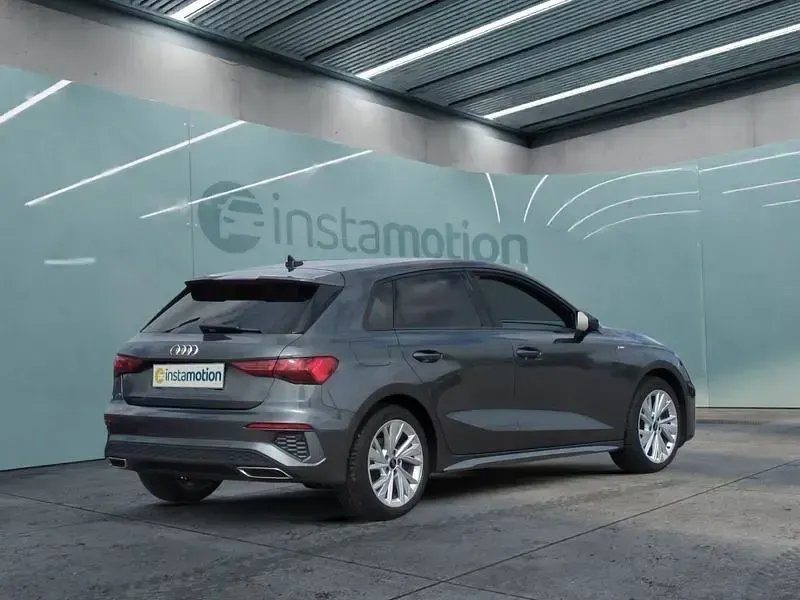 Gebraucht Audi A3 Sportback 150 PS (110 kW) 2024 Grau Kleinwagen