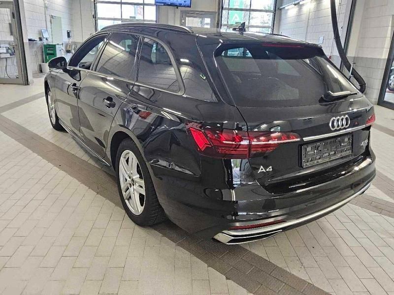 Gebraucht Audi A4 Advanced 204 PS (150 kW) 2020 Schwarz Kombi