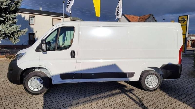 Gebraucht Opel Movano Edition 140 PS (102 kW) 2024 Casabl/arctic/eisweiss/kaolin Van