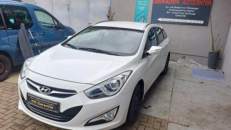 Gebraucht Hyundai i40 Edition 136 PS (100 kW) 2012 Weiß Kombi