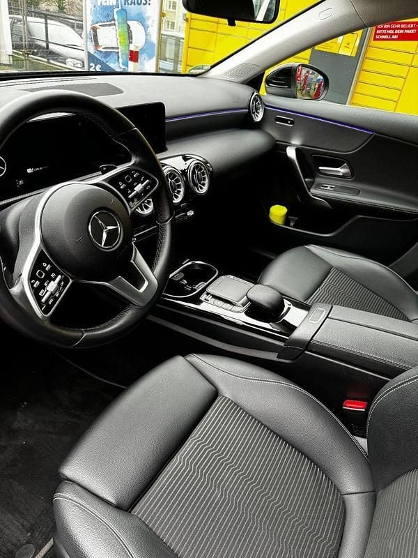 Schwarz Gebraucht 2021 Mercedes E250 Advanced Kombi | 22.900 € (Superpreis) - Bild 1/3