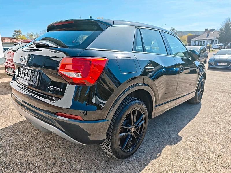 Gebraucht Audi Q2 116 PS (85 kW) 2018 Schwarz SUV