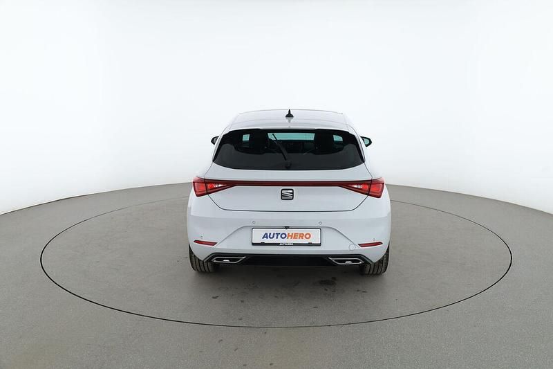 Gebraucht Seat Leon FR 190 PS (139 kW) 2023 Weiß Limousine