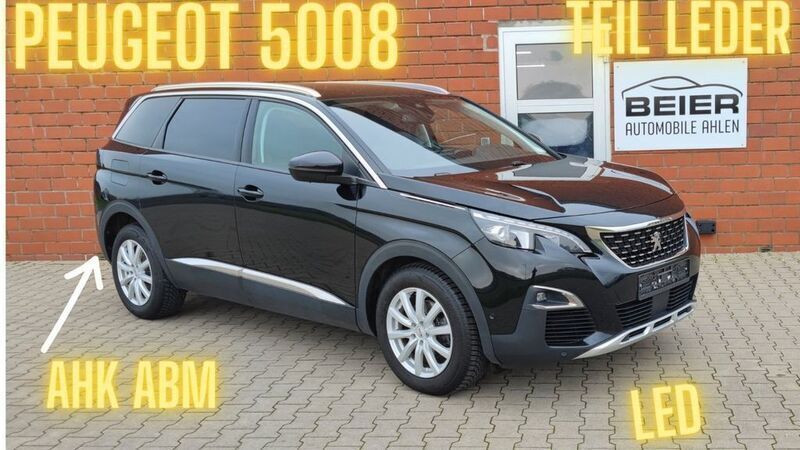 Schwarz Gebraucht 2020 Peugeot 5008 Van / Kleinbus | 19.780 € (Teuer) - Bild 1/4