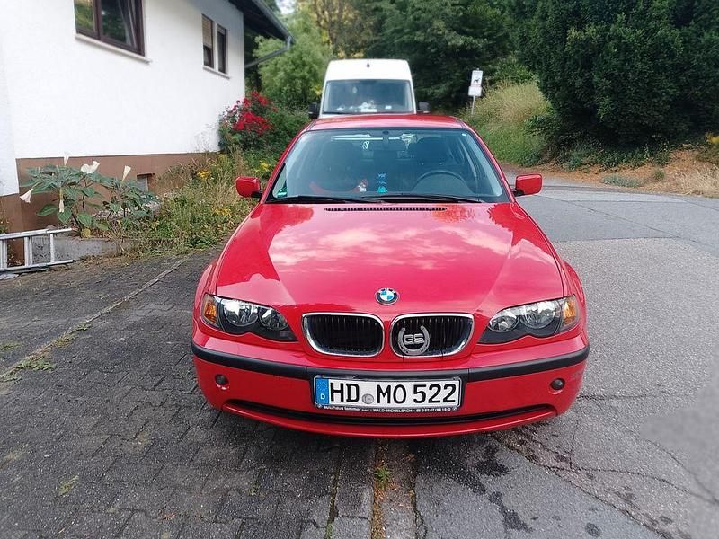 Rot Gebraucht 2004 BMW 316 Limousine | 4.300 € (Etwas zu teuer) - Bild 1/4