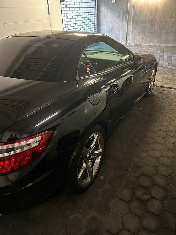 Gebraucht Mercedes SLK200 184 PS (135 kW) 2012 Schwarz Cabrio