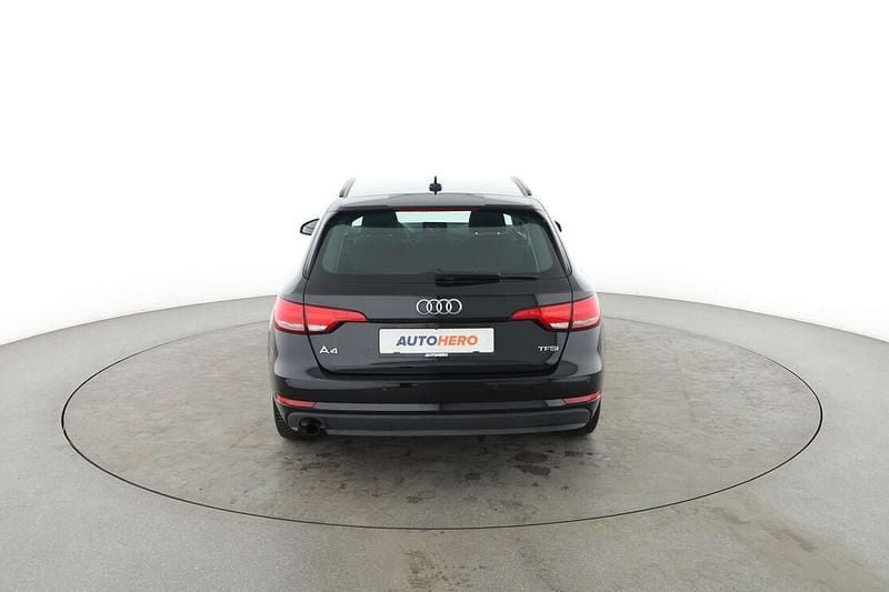 Gebraucht Audi A4 Comfort 150 PS (110 kW) 2018 Schwarz Kombi