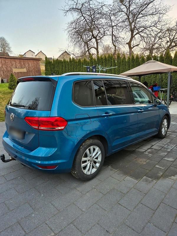 Gebraucht VW Touran 115 PS (84 kW) 2016 Blau Van / Kleinbus