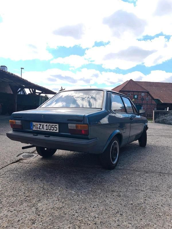 Gebraucht VW Derby 50 PS (36 kW) 1981 Blau Limousine