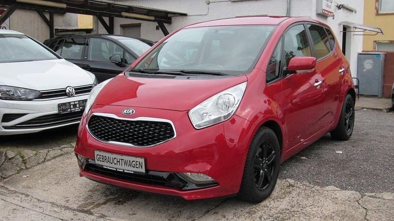 Rot Gebraucht 2018 Kia Venga Platinum Edition Kleinwagen | 14.697 € (Fairer Preis) - Bild 1/4