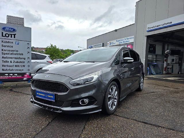 Grau Gebraucht 2018 Ford S-MAX ST-Line Van / Kleinbus | 20.490 € (Teuer) - Bild 1/1