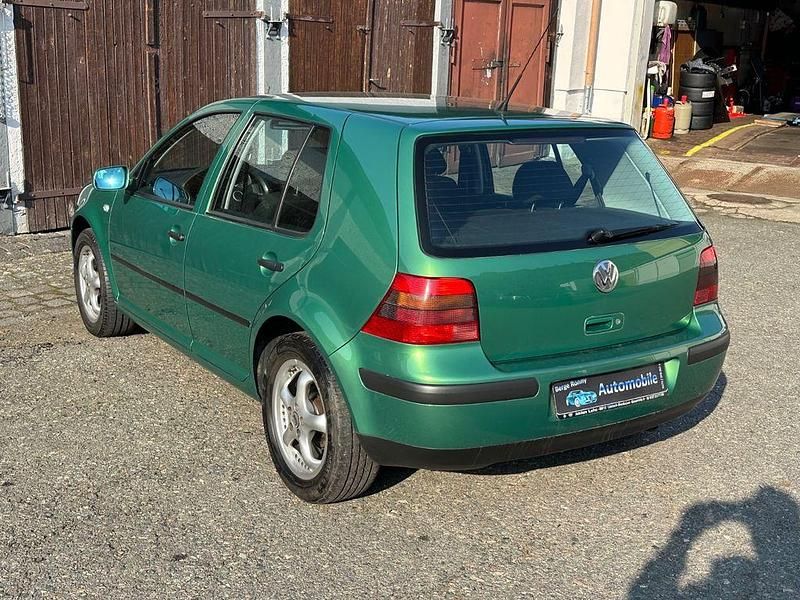 Gebraucht VW Golf IV Edition 75 PS (55 kW) 2001 Grün Limousine