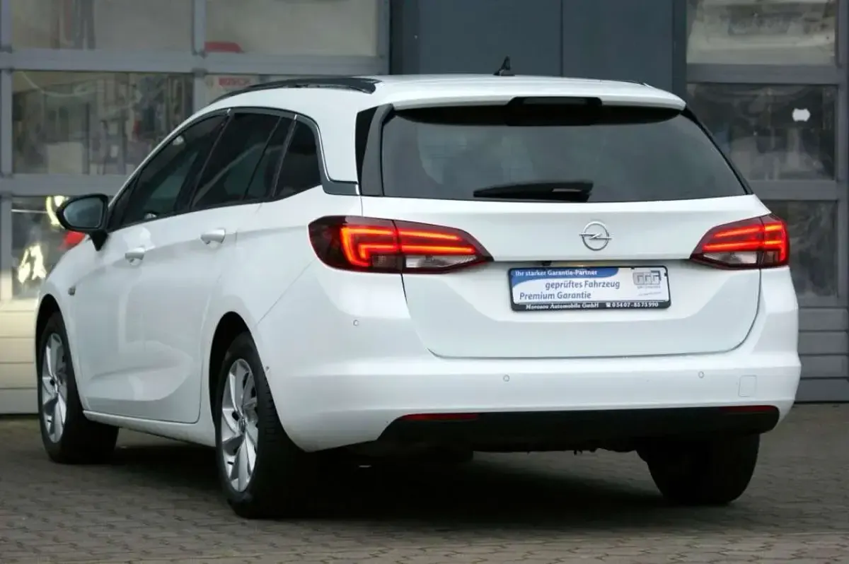 Gebraucht Opel Astra Elegance 122 PS (89 kW) 2021 Schneeweiß Kombi