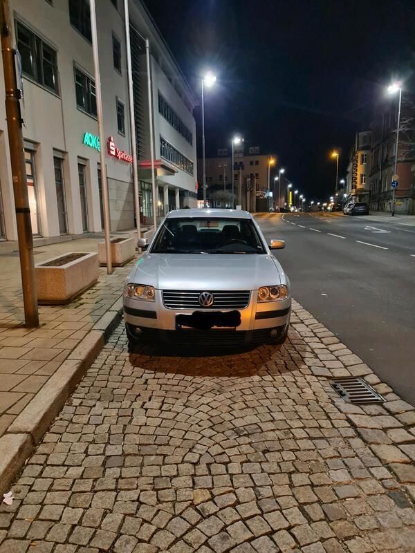 Silber Gebraucht 2004 VW Passat Limousine | 1.850 € (Guter Preis) - Bild 1/4