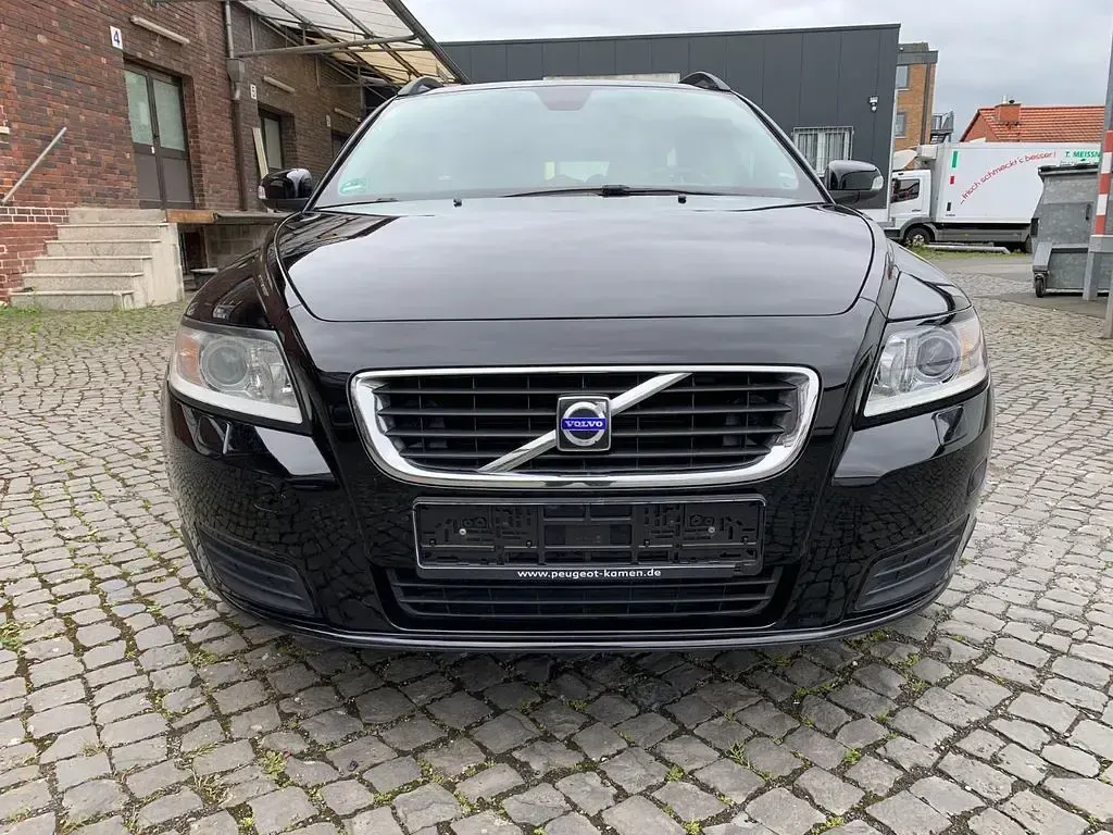 Używany Volvo V50 170 KM (125 kW) 2008 Czarny Kombi