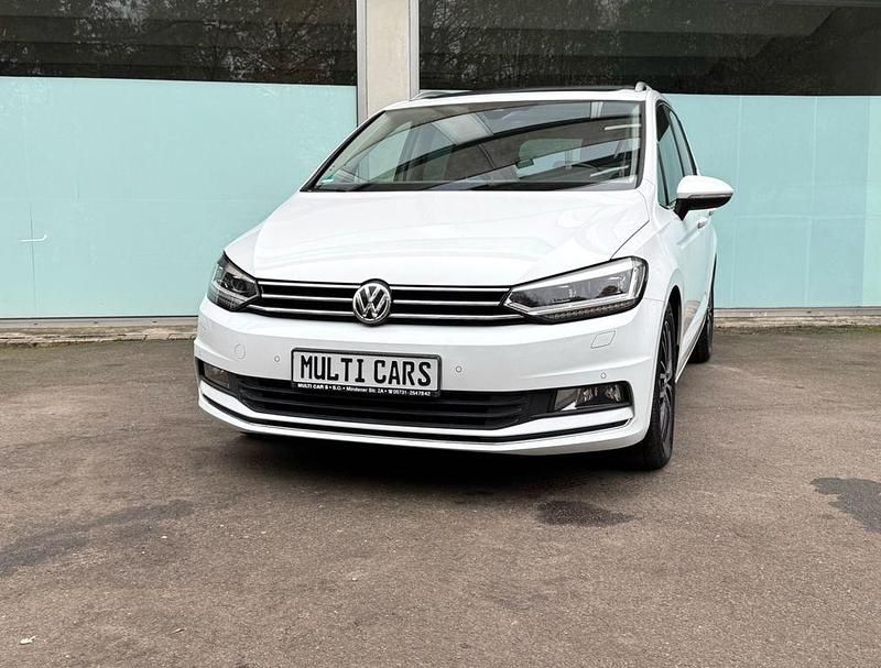 Gebraucht VW Touran Highline 150 PS (110 kW) 2016 Weiß Van / Kleinbus
