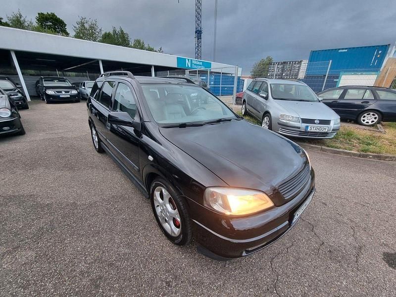 Schwarz Gebraucht 2002 Opel Astra Kombi | 2.799 € (Etwas zu teuer) - Bild 1/4