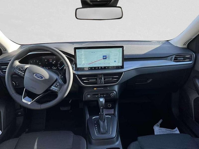 Neu Ford Focus Titanium 155 PS (114 kW) 2025 Rot Kombi