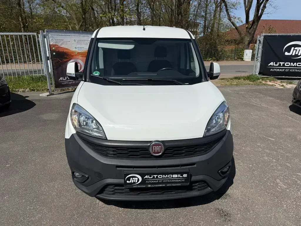 Gebraucht Fiat Doblò 101 PS (74 kW) 2015 Weiß Van / Kleinbus