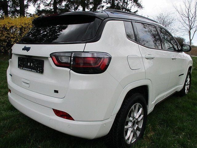 Gebraucht Jeep Compass 179 PS (131 kW) 2022 Alpine white (vr296) SUV