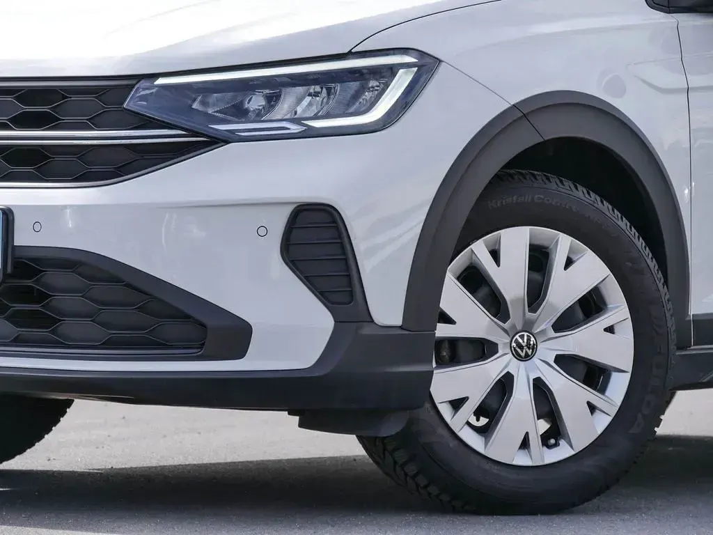 Begagnad VW Taigo Basis 95 HK (69 kW) 2022 Vit SUV